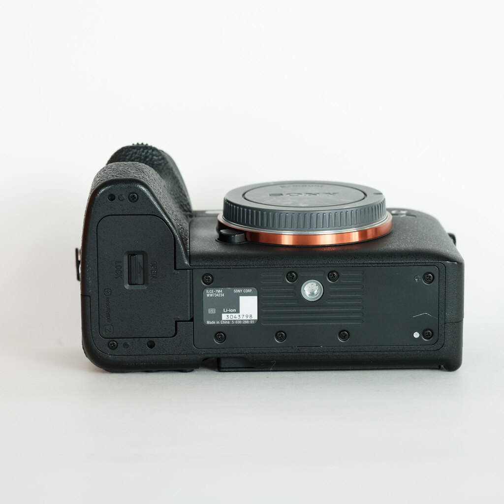 SONY α7 IV(ILCE-7M4) SONY α7 IV(ILCE-7M4)