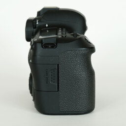 Canon EOS 6D Mark II Canon EOS 6D Mark II
