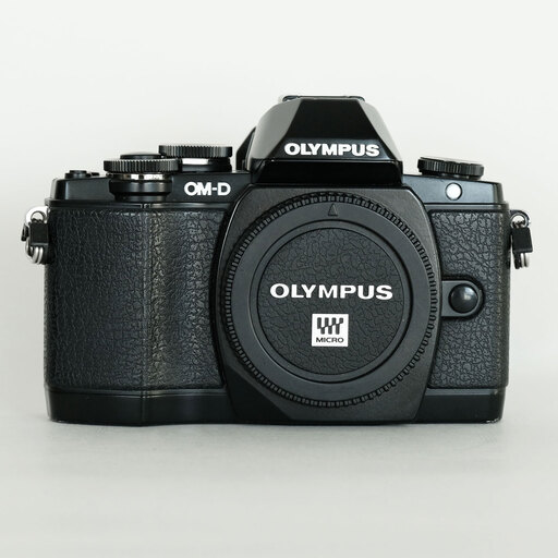 OLYMPUS OM-D E-M10 ボディ ブラック