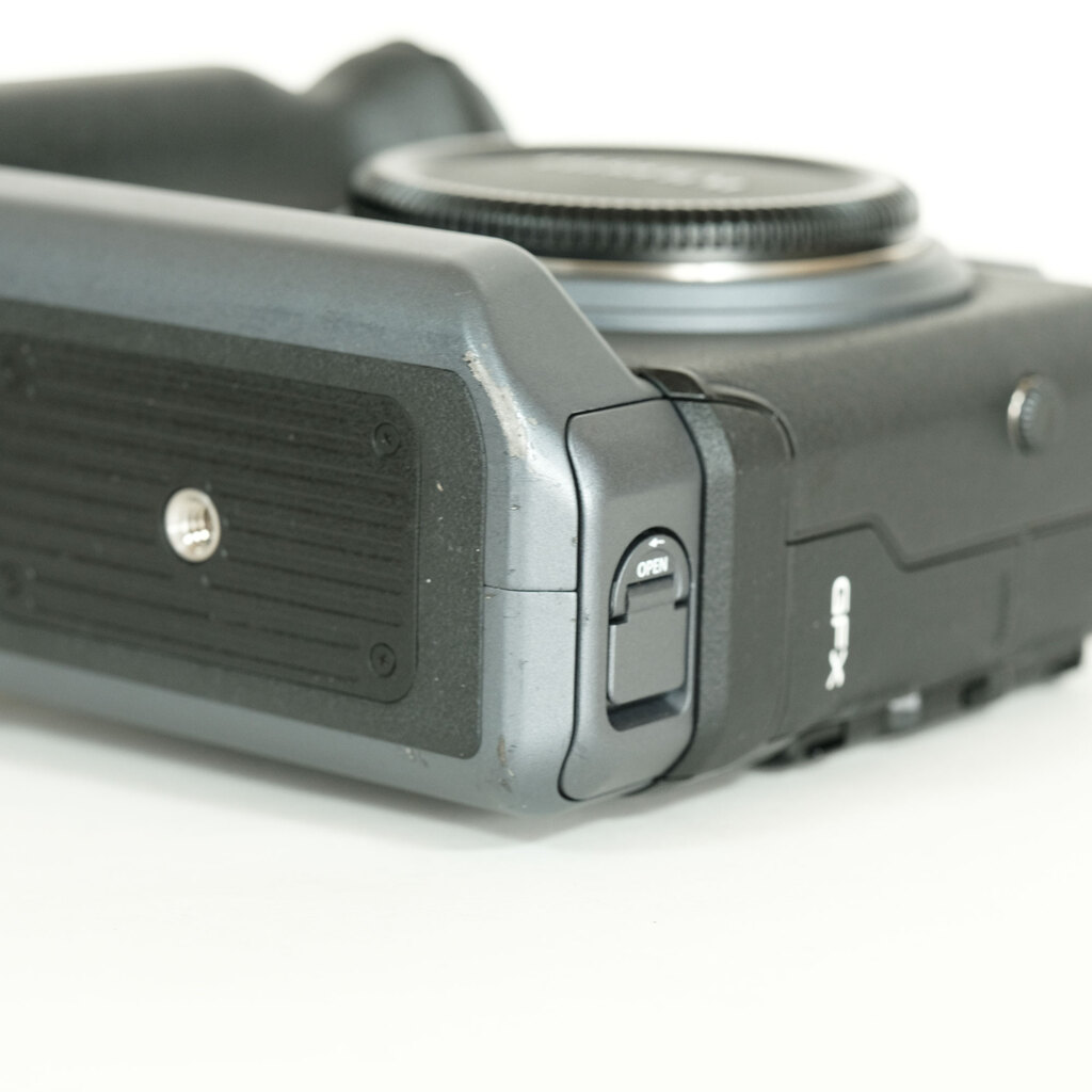 FUJIFILM GFX 100 FUJIFILM GFX 100