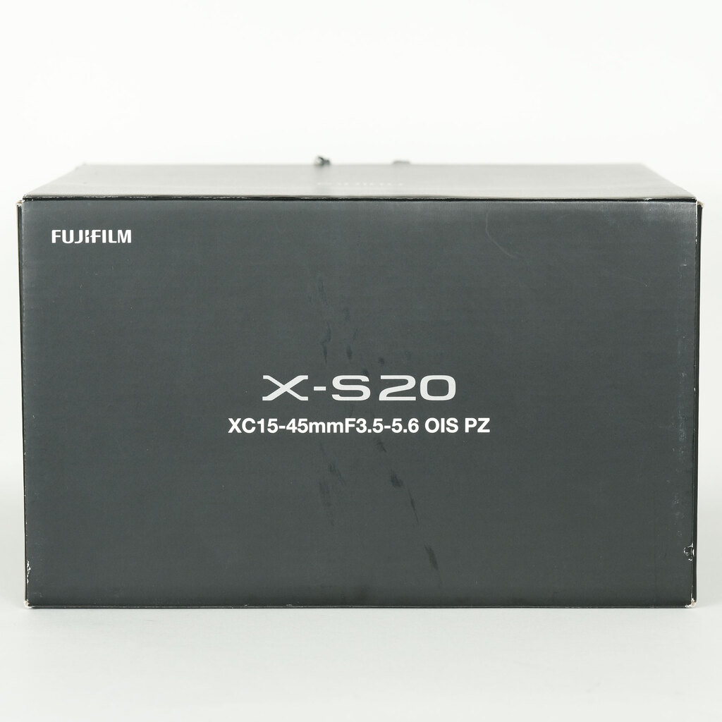 FUJIFILM X-S20