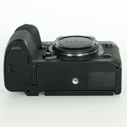 FUJIFILM X-H2