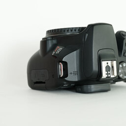 Canon EOS Kiss X10 Canon EOS Kiss X10