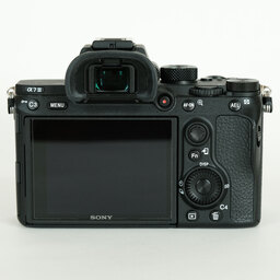 SONY α7 III(ILCE-7M3) SONY α7 III(ILCE-7M3)