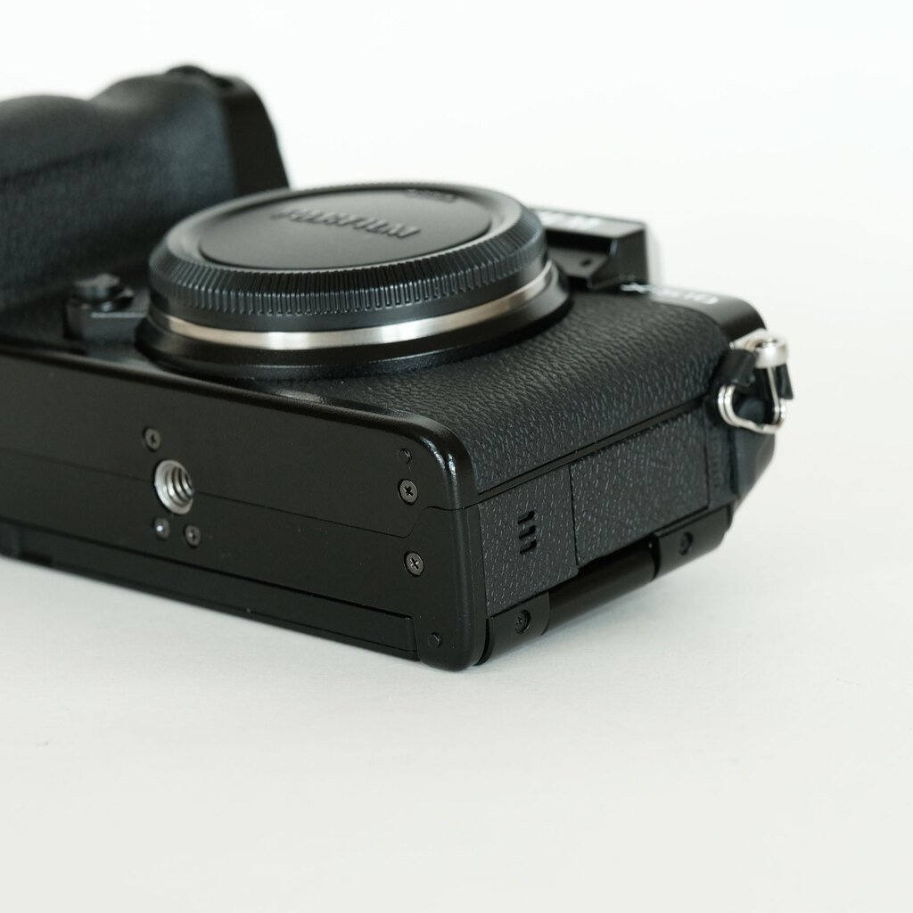 FUJIFILM X-S10 ボディ【おまけ付き】 Aparat cyfrowy FujiFilm X-S10 body czarny bezlusterkowiec