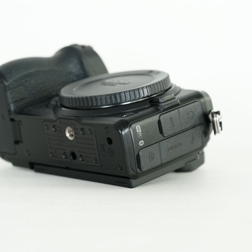 Nikon Z5 Nikon Z5