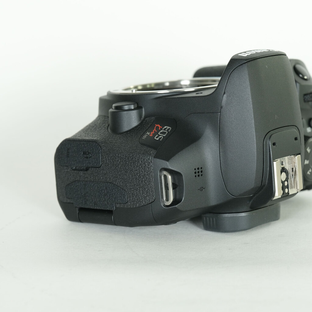 Canon EOS Kiss X10i Canon EOS Kiss X10i