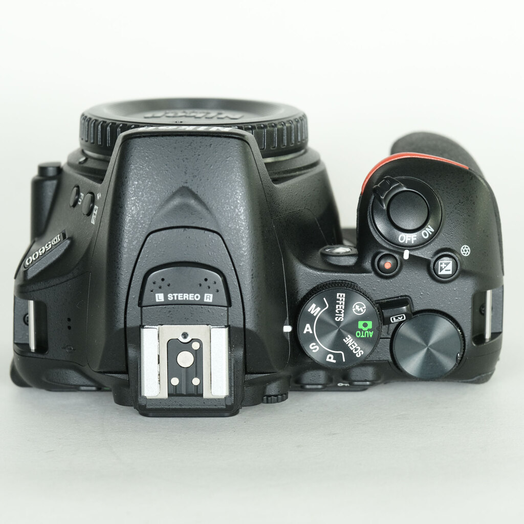 Nikon D5600