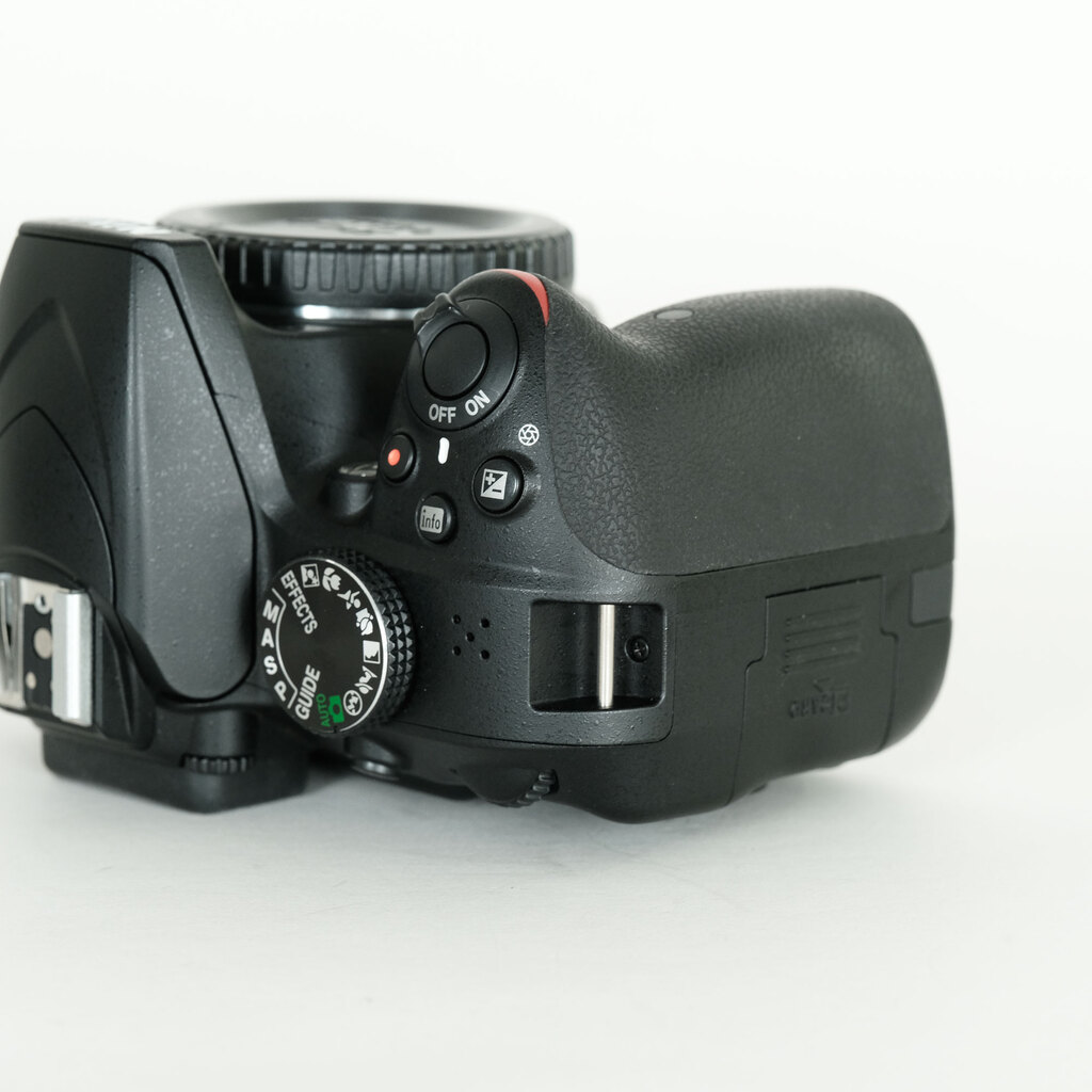 Nikon D3400の出品 | ONE SCENE（ワンシーン）