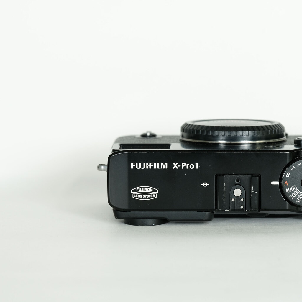 FUJIFILM X-Pro1 FUJIFILM X-Pro1