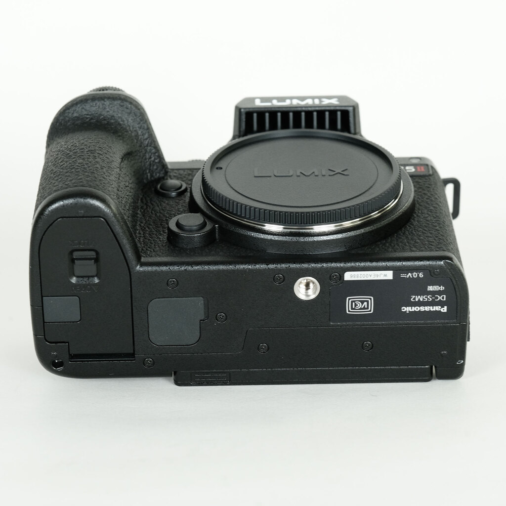 Panasonic LUMIX S5II DC-S5M2