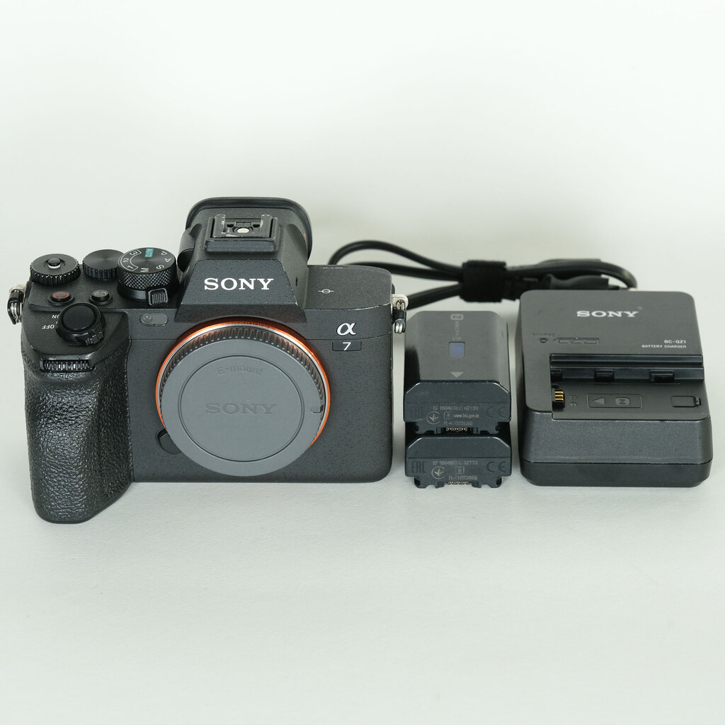 SONY α7 IV(ILCE-7M4) SONY α7 IV(ILCE-7M4)