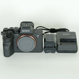 SONY α7 IV(ILCE-7M4) SONY α7 IV(ILCE-7M4)
