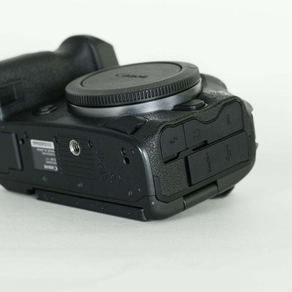 Canon EOS R5 Canon EOS R5