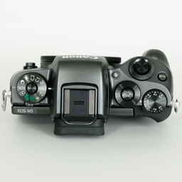 Canon EOS M5 Canon EOS M5