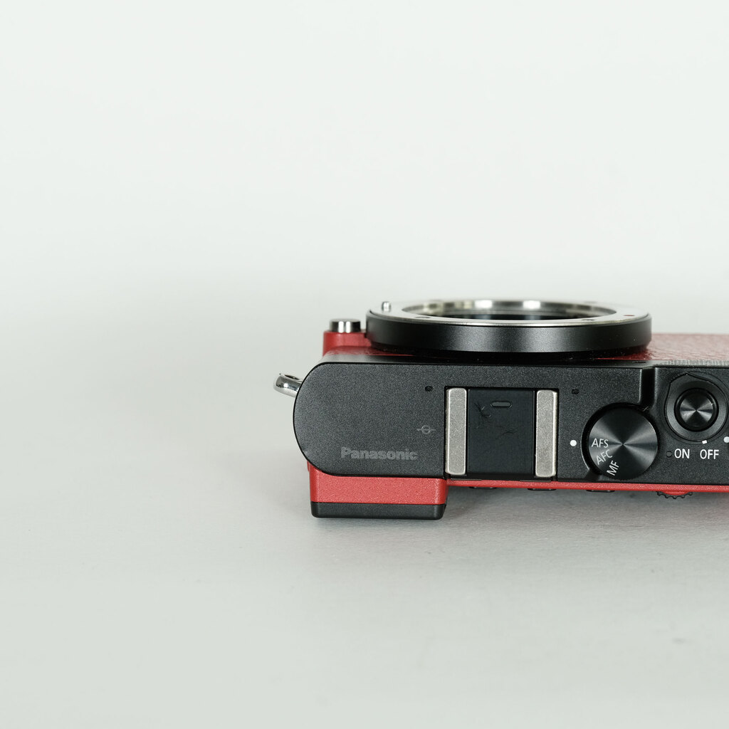 Panasonic LUMIX DMC-GM5ボディ レッド Panasonic LUMIX DMC-GM5ボディ レッド