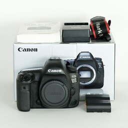 Canon EOS 5D Mark IV Canon EOS 5D Mark IV