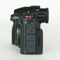 Panasonic LUMIX DC-S1M2ES ボディ