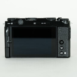 FUJIFILM X-M5