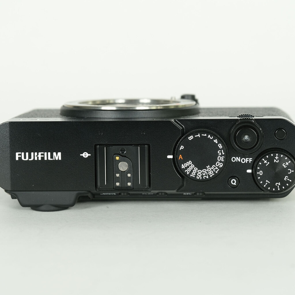 FUJIFILM X-E4 FUJIFILM X-E4