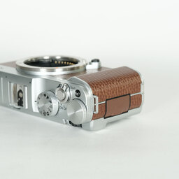 FUJIFILM X-A1 ボディ ブラウン