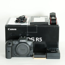 Canon EOS R5 Canon EOS R5