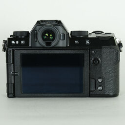 FUJIFILM X-S10