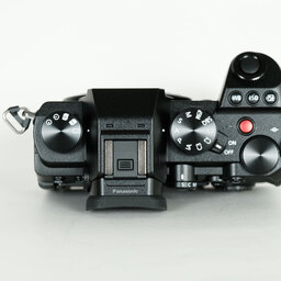 Panasonic LUMIX DC-S5 Panasonic LUMIX DC-S5