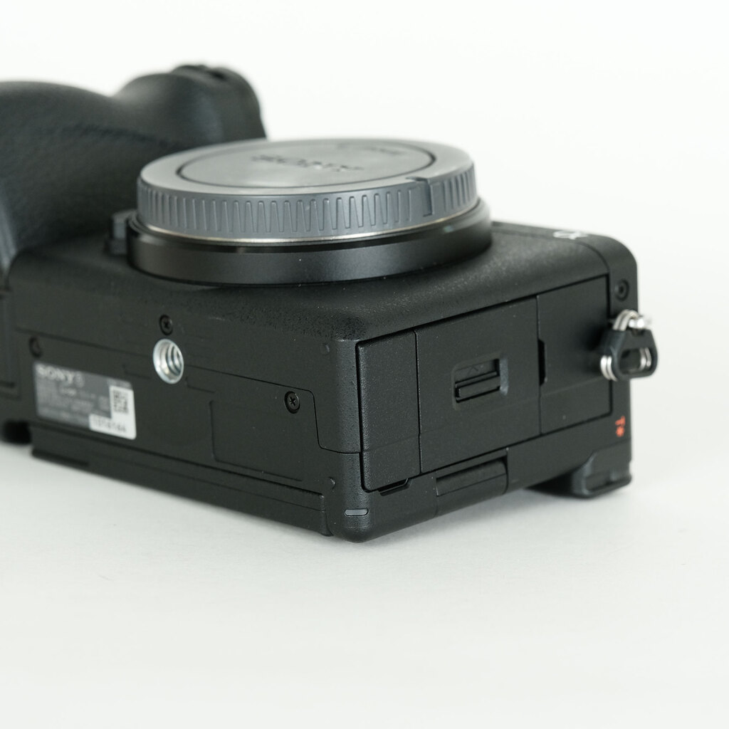 SONY α6700(ILCE-6700) SONY α6700(ILCE-6700)