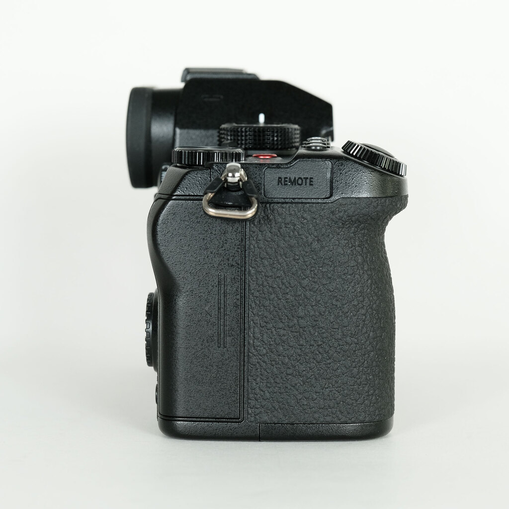 Panasonic LUMIX DC-S5 Panasonic LUMIX DC-S5