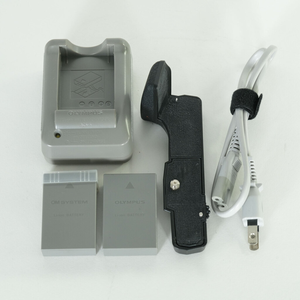 OLYMPUS OM-D E-M10 Mark II OLYMPUS OM-D E-M10 Mark II