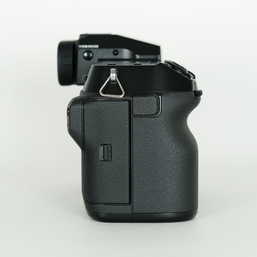 FUJIFILM GFX 50S IIの出品 | ONE SCENE（ワンシーン）