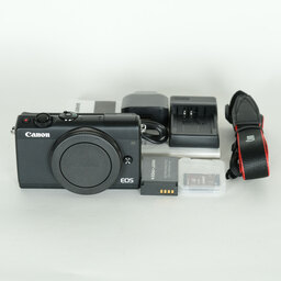 Canon EOS M100