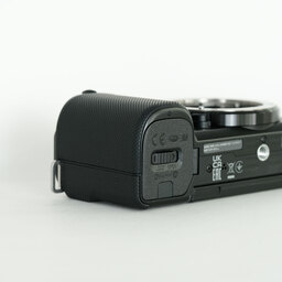 SONY VLOGCAM ZV-E10 SONY VLOGCAM ZV-E10