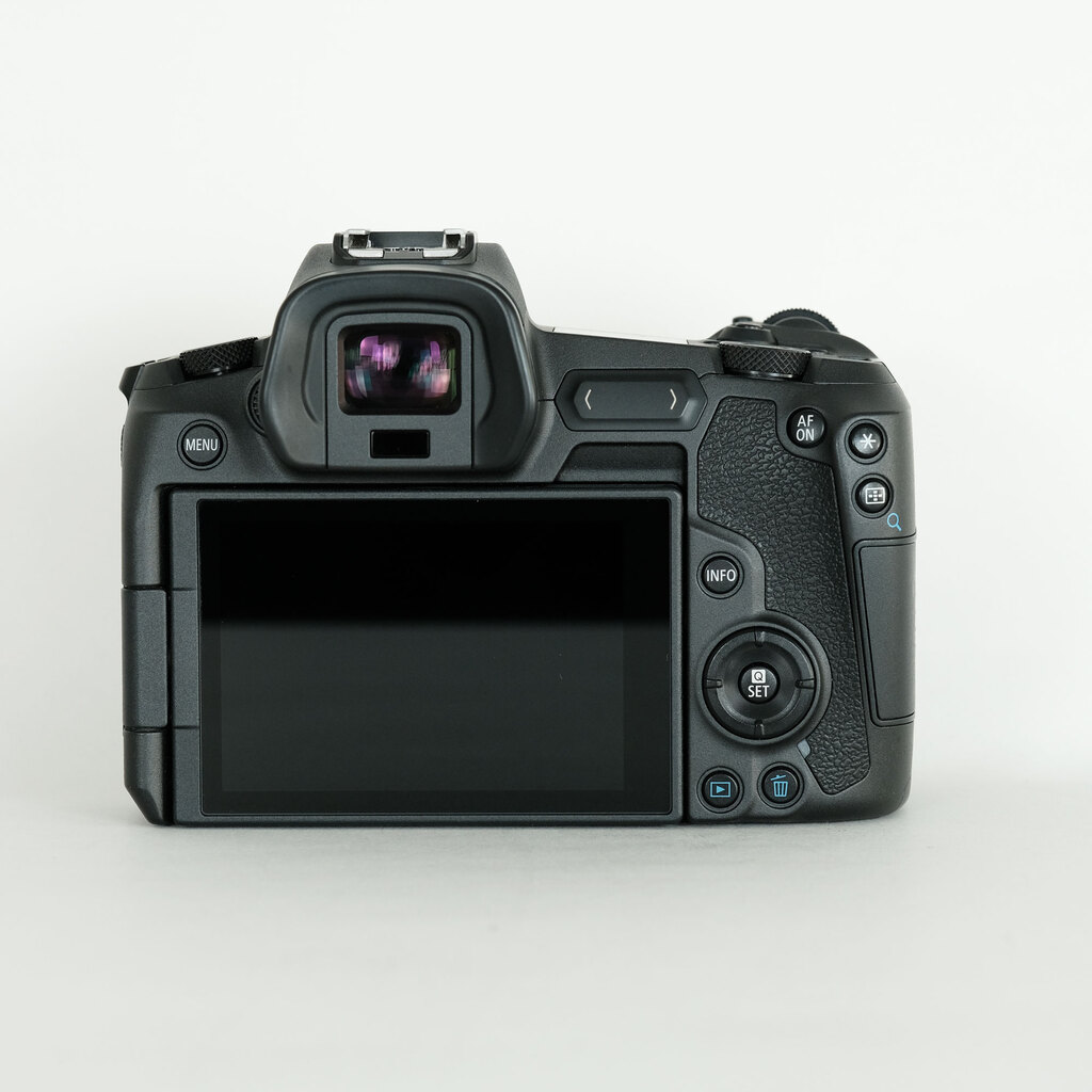Canon EOS R Canon EOS R