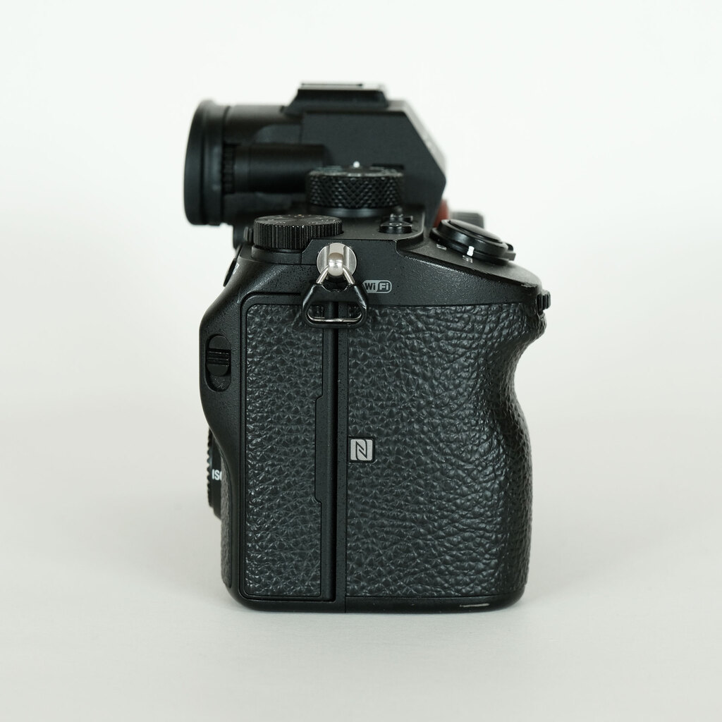 SONY α7 III(ILCE-7M3) SONY α7 III(ILCE-7M3)