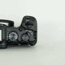 Canon EOS R8 Canon EOS R8