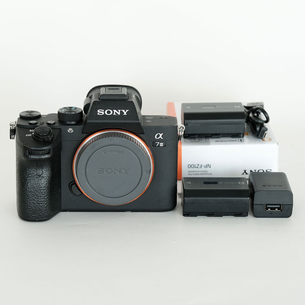 SONY α7 III(ILCE-7M3) SONY α7 III(ILCE-7M3)