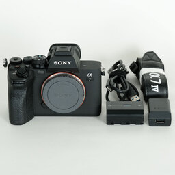 SONY α7 IV(ILCE-7M4) SONY α7 IV(ILCE-7M4)