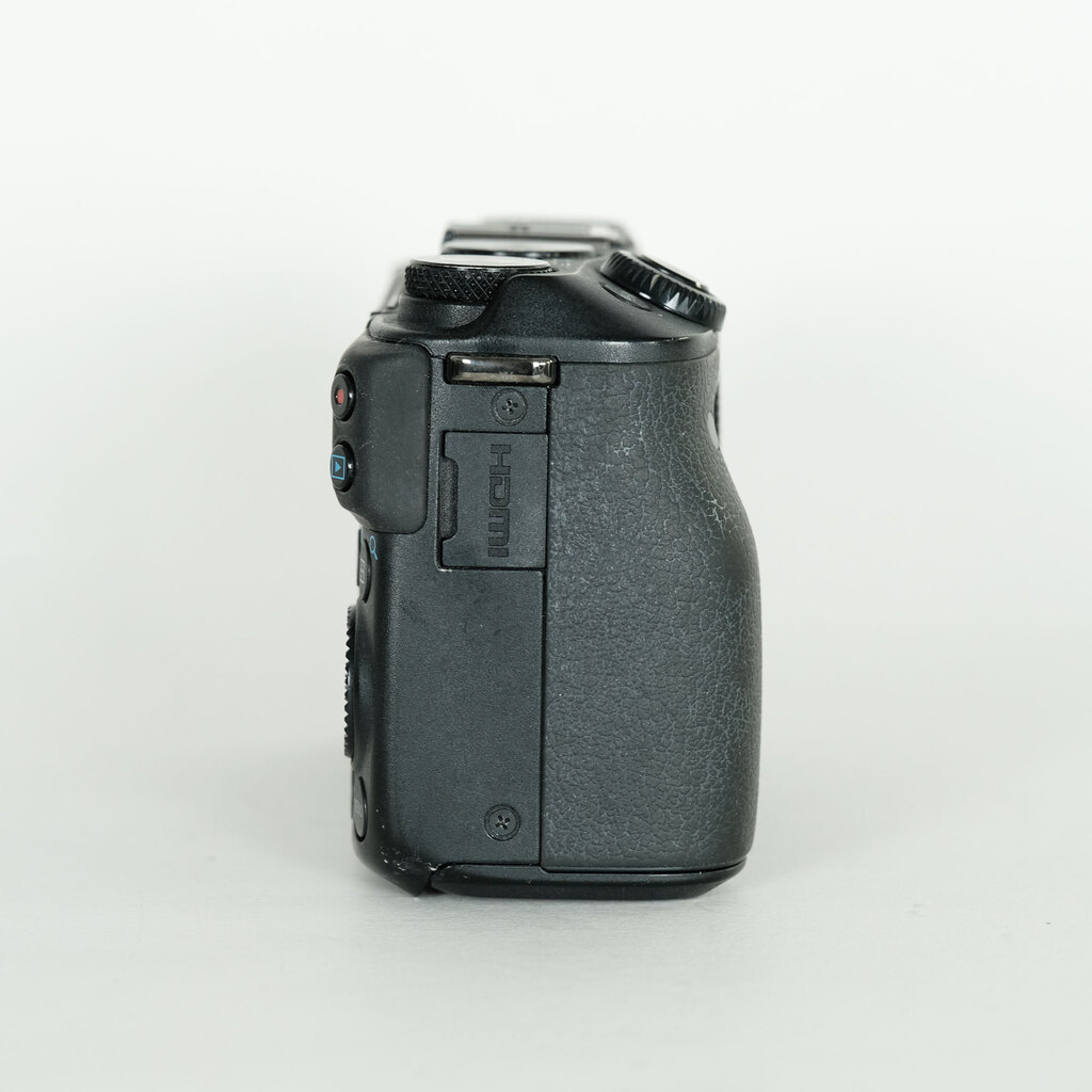 Canon EOS M3 ボディEVFキット ブラックの出品 | ONE SCENE
