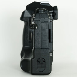 OLYMPUS OM-D E-M1X OLYMPUS OM-D E-M1X