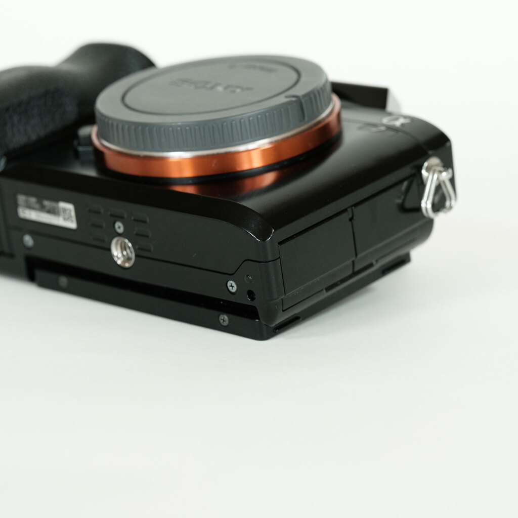 SONY α7（ILCE-7）の出品 | ONE SCENE（ワンシーン）