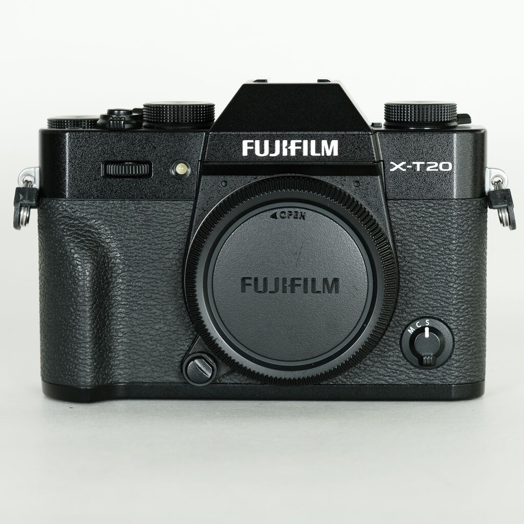 【ジャンク】X-T20 シルバー ボディ FUJIFILM X-T20の出品 | ONE SCENE（ワンシーン）