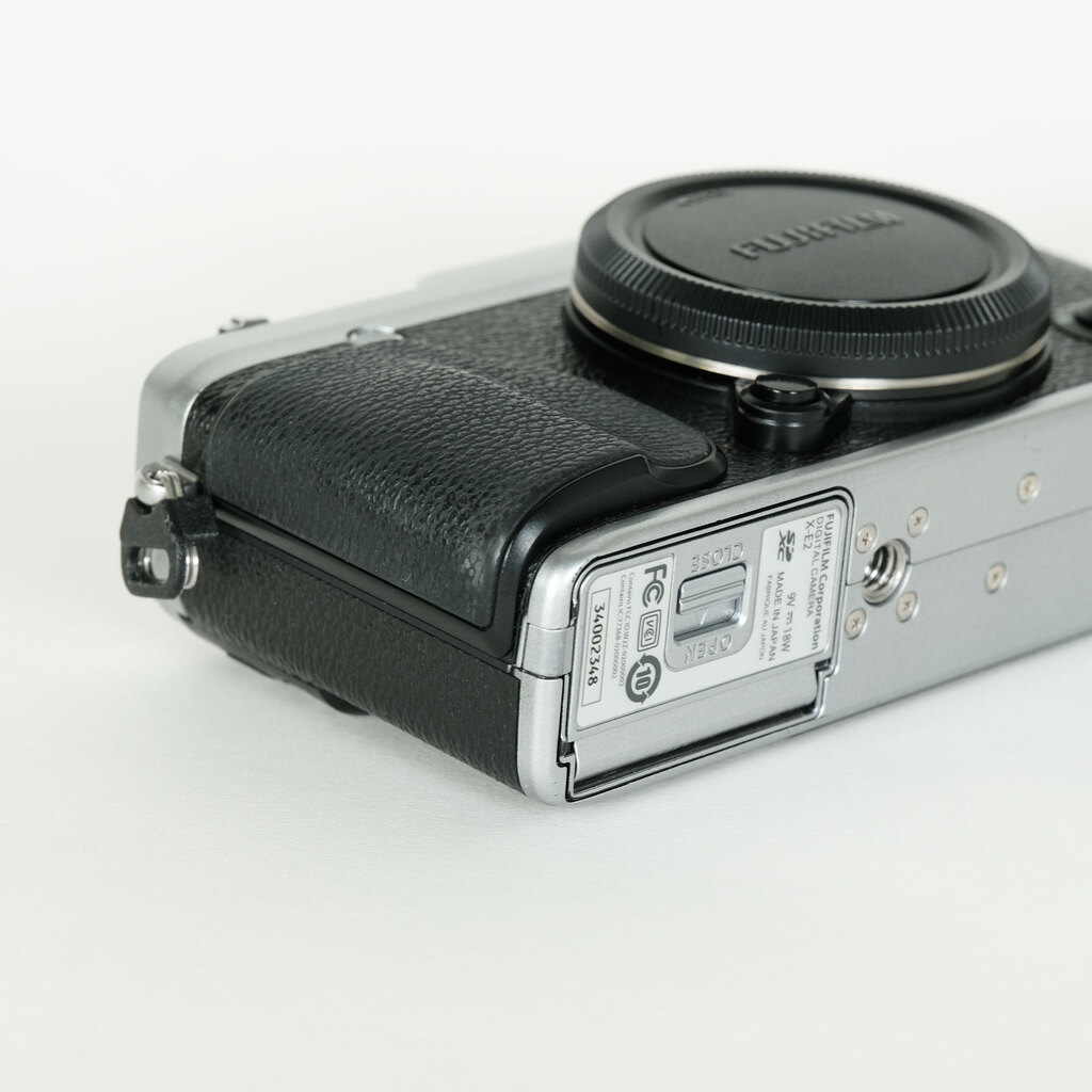 FUJIFILM X-E2