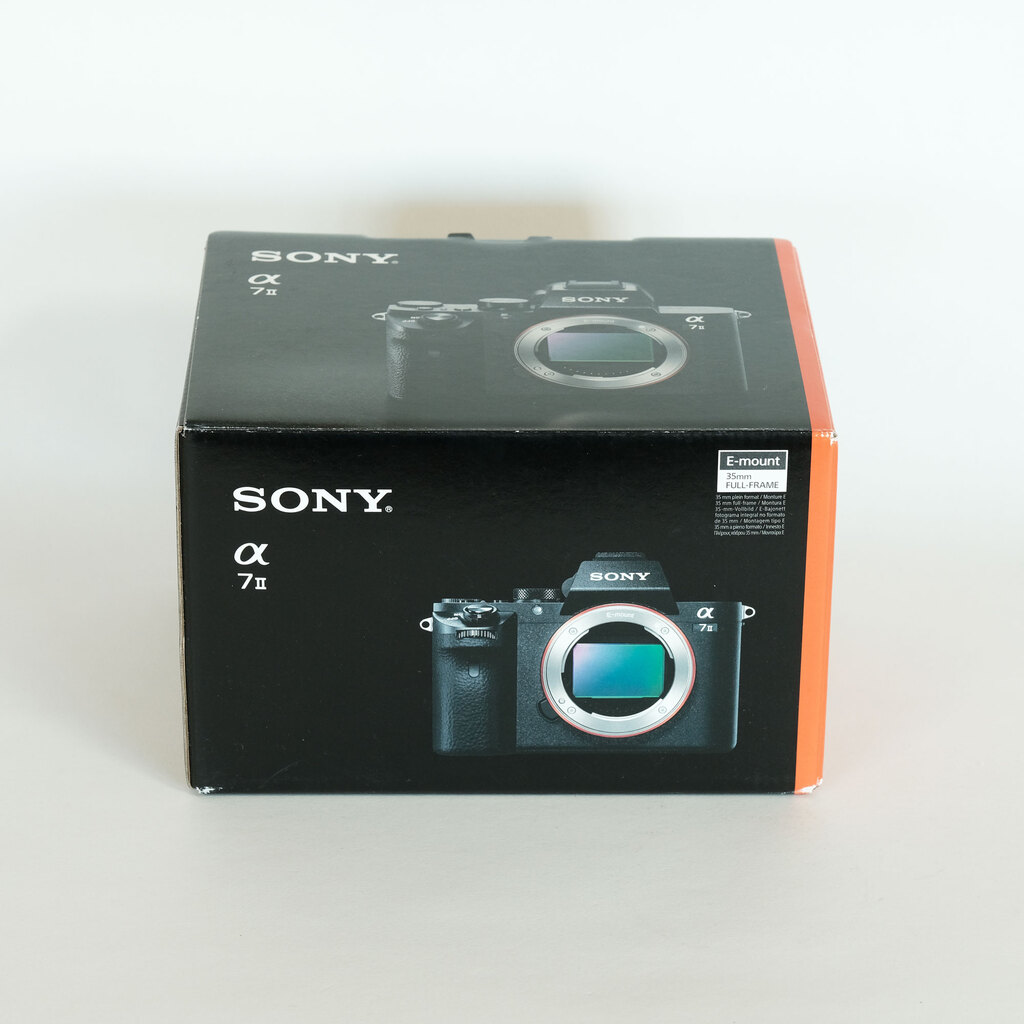 SONY α7 II（ILCE-7M2）の出品 | ONE SCENE（ワンシーン）