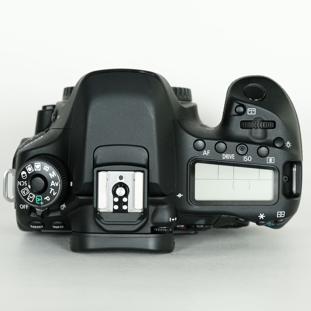 ショット数5,300の極美品！ Canon EOS 80D レンズキット♪ Amazon | Canon デジタル一眼レフカメラ EOS 80D レンズキット
