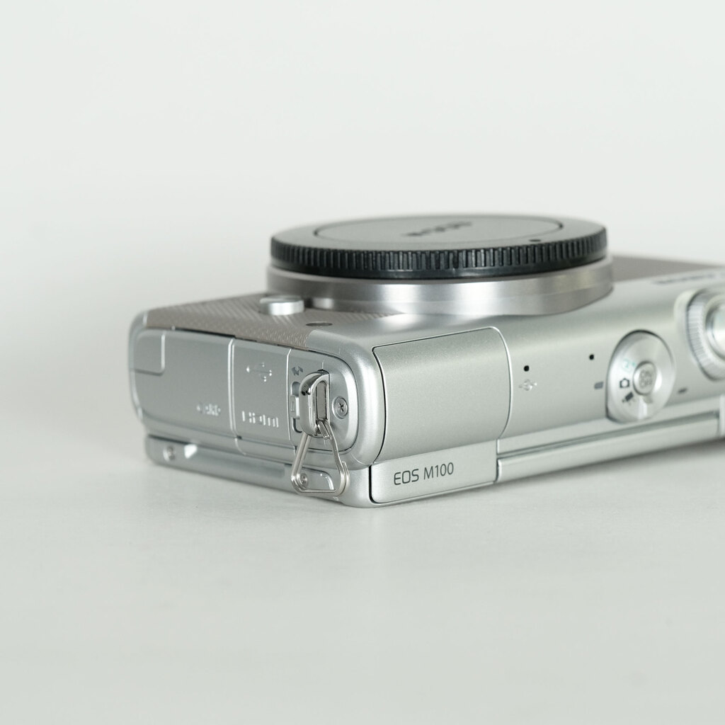 Canon EOS M100 Canon EOS M100