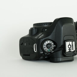 Canon EOS 80D EF-S18-135 IS USM レンズキット Canon EOS 80D EF-S18-135 IS USM レンズキット