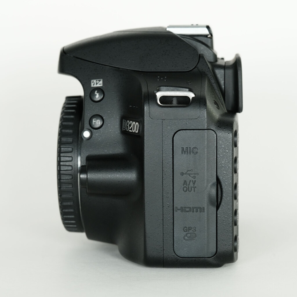 Nikon D3200ボディ ブラック