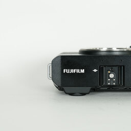 FUJIFILM X-E4